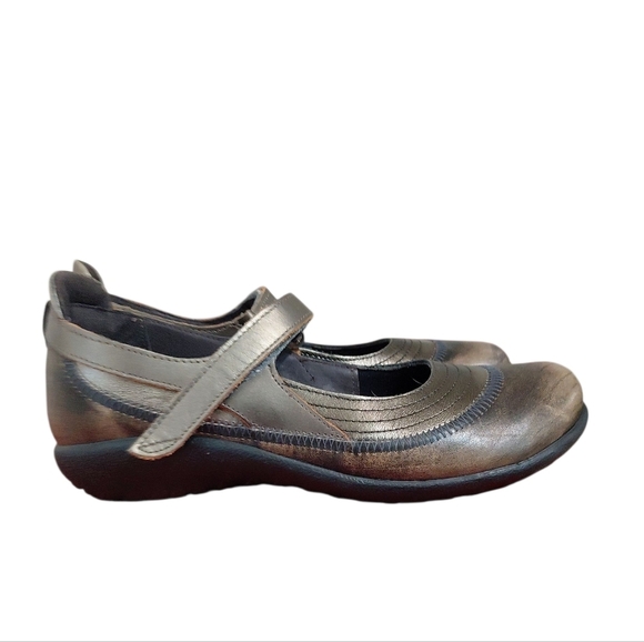 NAOT Kirei Bronze Mary Jane's Metallic Slip On Comfort Shoe Size 9 - Picture 5 of 11